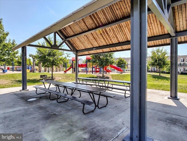 Building Photo - 22739 Tate St