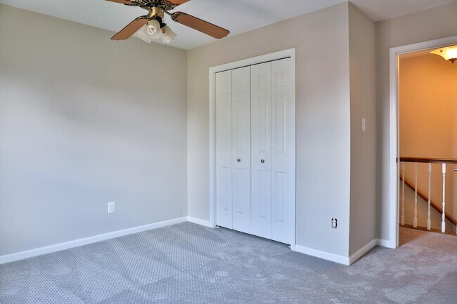 Building Photo - 5423 Rilian Ct