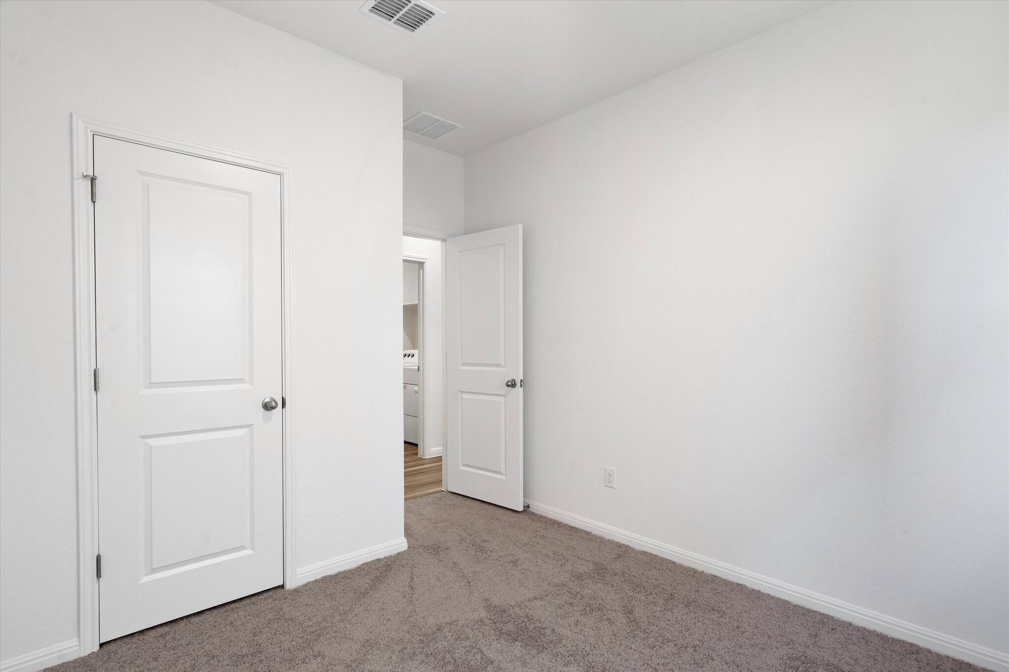 Building Photo - 118 Bluegill Dr