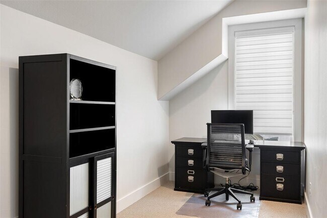 Building Photo - 19601 Flying J Blvd