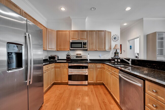 Building Photo - 1 King Philip Dr