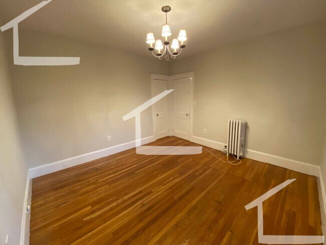 Building Photo - HOT BRIGHTON LISTING!!!!!!!!