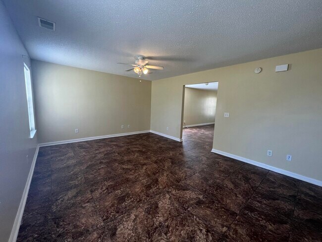 Building Photo - 1464 Ruger Dr