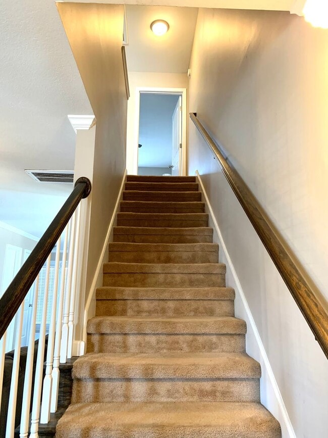 Building Photo - 337 Sam Houston Cir