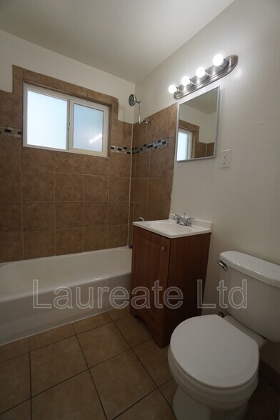 Building Photo - 4475 E Yale Ave