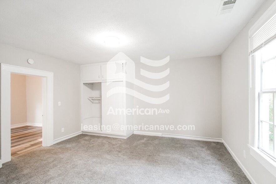 Building Photo - 722-726 6 Ave