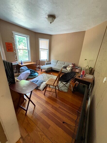 Building Photo - 20 Fisher Ave