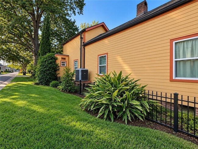Building Photo - 714 Mehle St