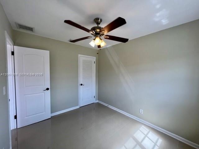 Building Photo - 949 W Kalmia Dr