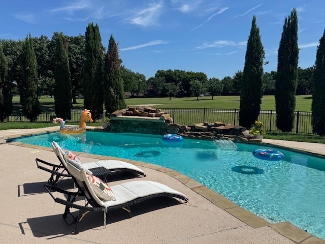 Building Photo - 10 Riviera Ct