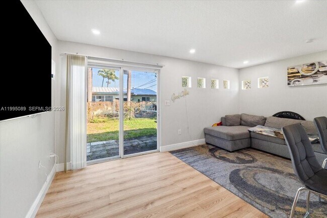 Building Photo - 5402 NW 25th Terrace