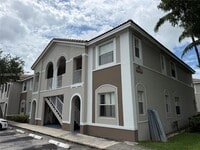Building Photo - 1658 SE 28th Ct