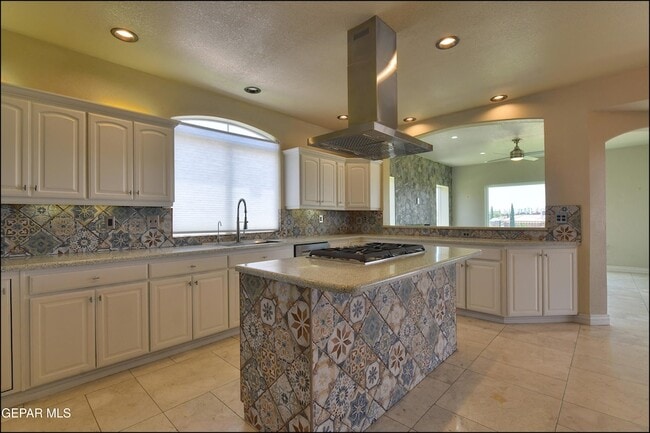 Building Photo - 6732 Pearl Ridge Dr