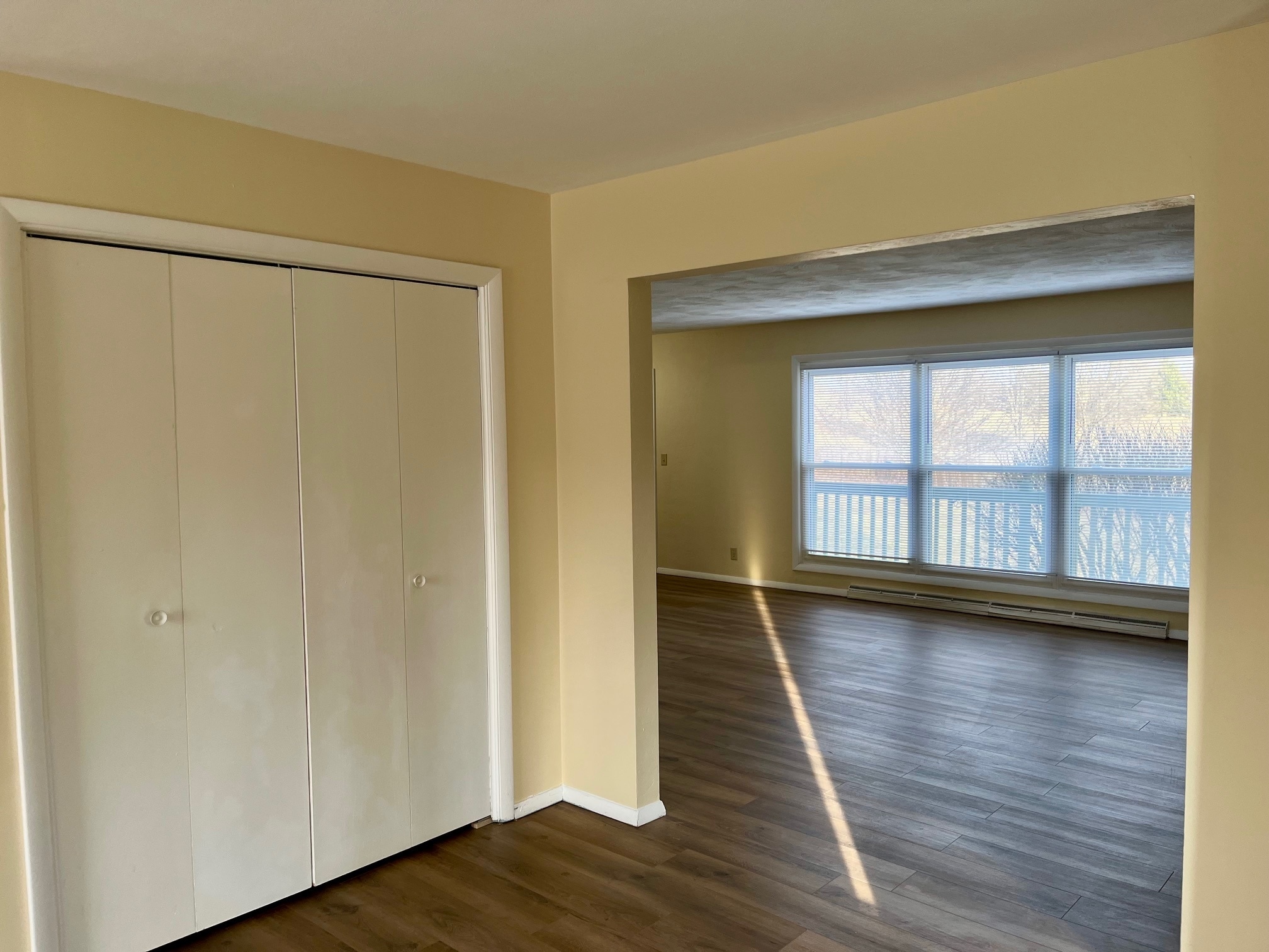 Building Photo - 221 Eisenhower Dr