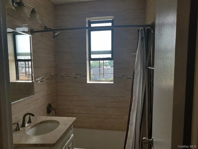 Building Photo - 2640 Marion Ave