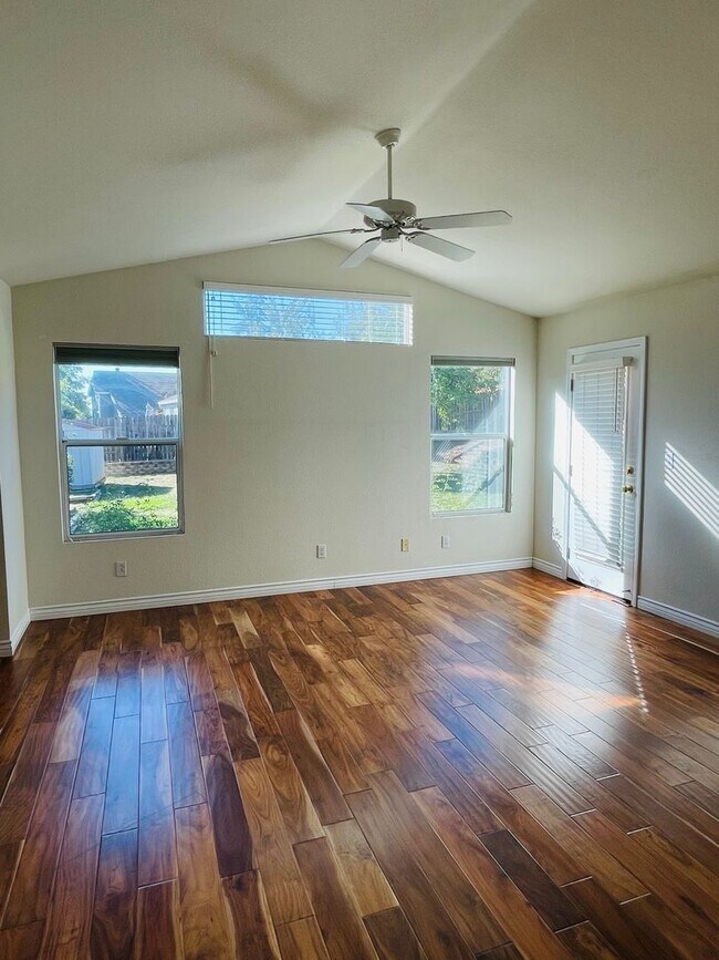 Building Photo - 5106 Camanche Way