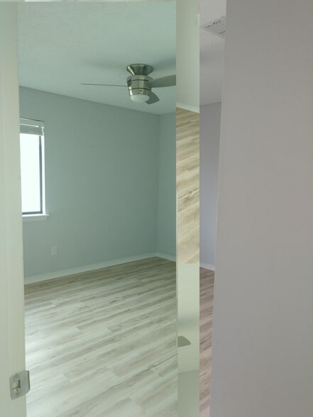 Building Photo - 2510 W 9th St