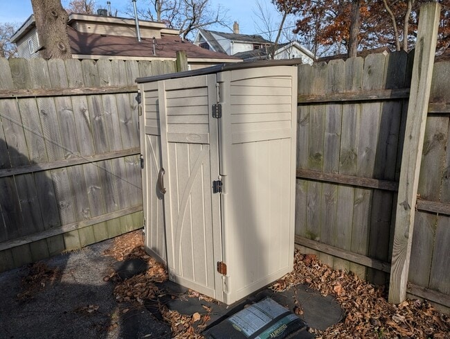 Building Photo - 1033 LaSalle Ave