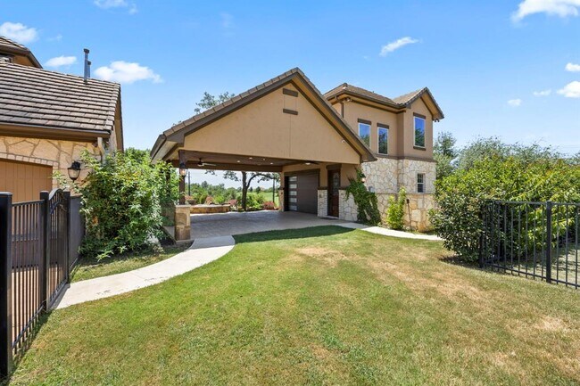 Building Photo - 2624 University Club Dr