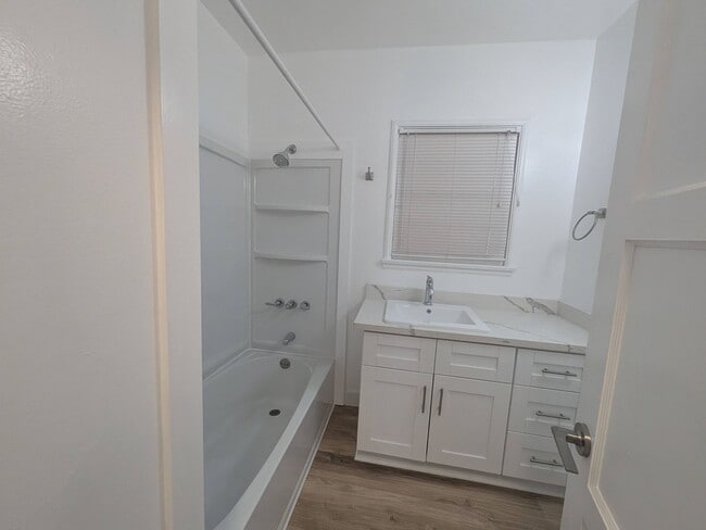 Building Photo - Charming Newly Remodeled 2-Bedroom Home
