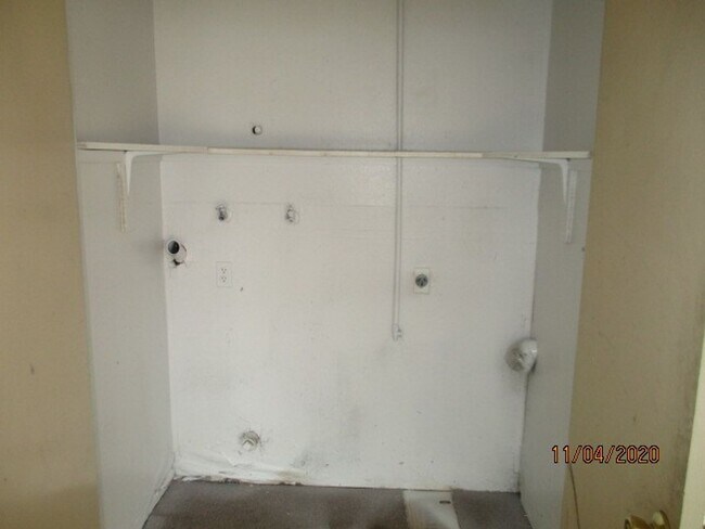 Building Photo - 2774