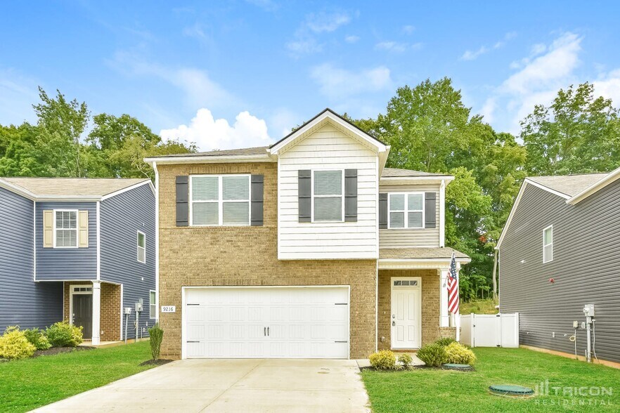 Primary Photo - 9216 War Eagles Way