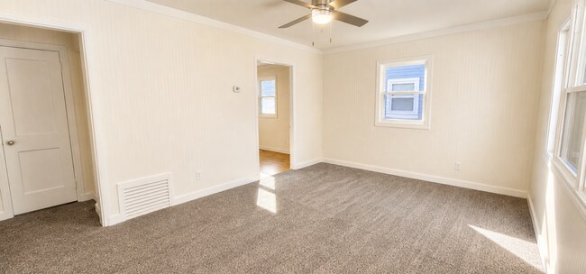 Building Photo - Two Bedroom House - Garage and Fenced in yard
