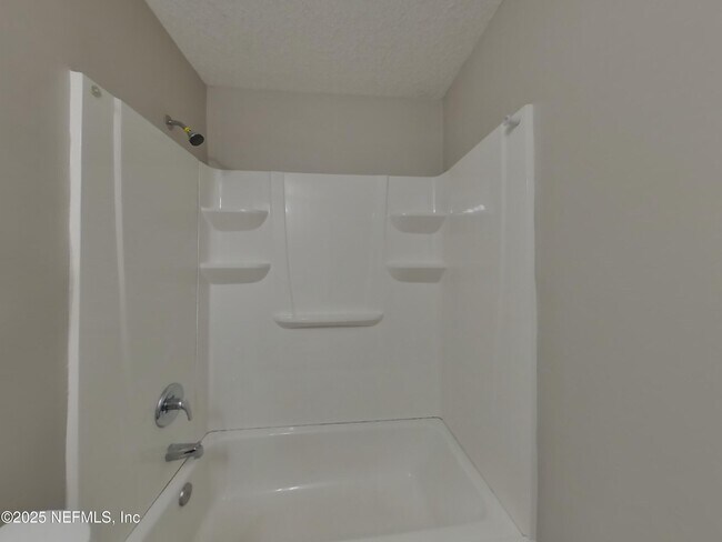 Building Photo - 1940 Hunters Trace Cir