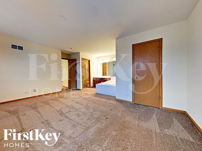 Building Photo - 751 Serendipity Dr