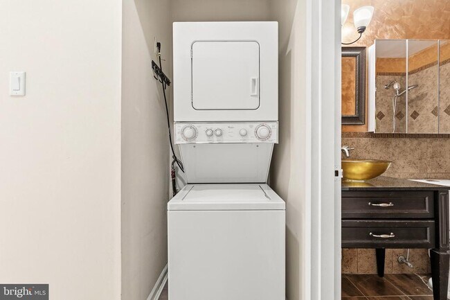 Building Photo - 19431 Brassie Pl