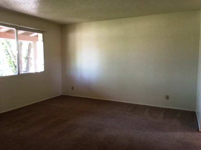 Building Photo - LANDSCAPING INCLUDED Tempe 3 Bed/ 1.75 Bath