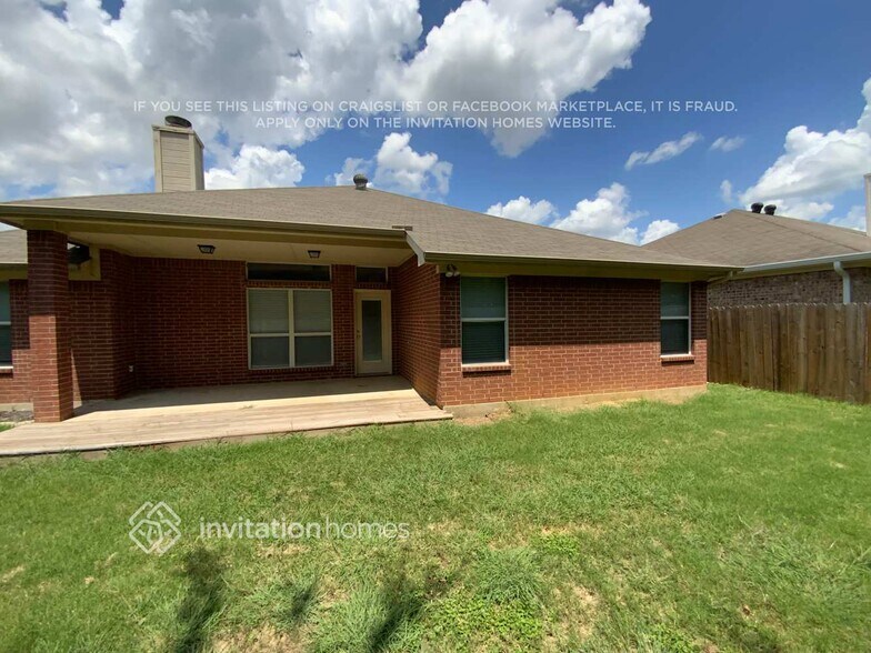 Building Photo - 635 Ridgehill Dr