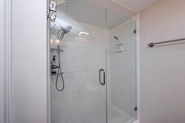 Building Photo - 88 Lakeview Village