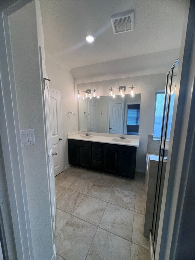 Building Photo - 737 Montclair Mist Ln