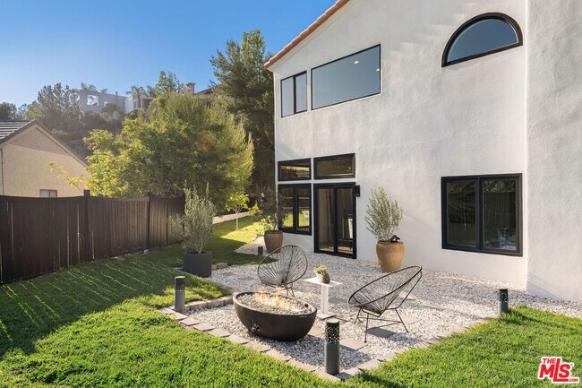 Building Photo - 23458 W Moon Shadows Dr