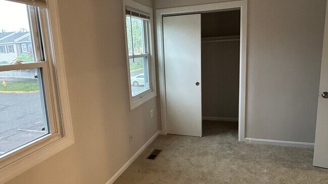 Building Photo - 7622 Shelley Ln