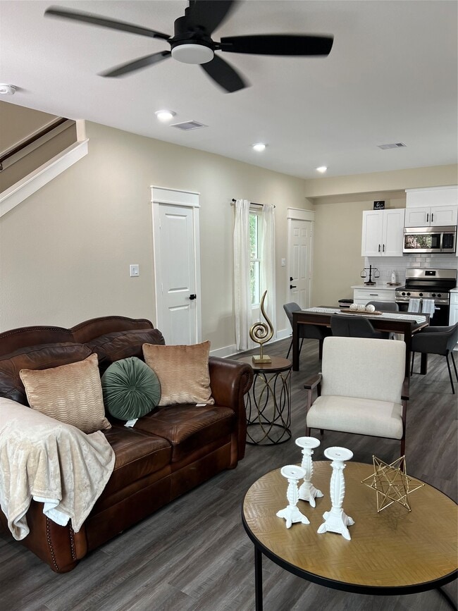 Building Photo - 9441 Radio Rd