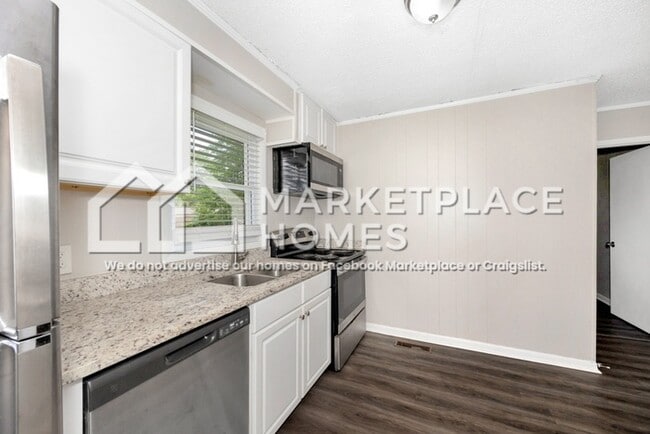Building Photo - 104 Edinburgh Dr