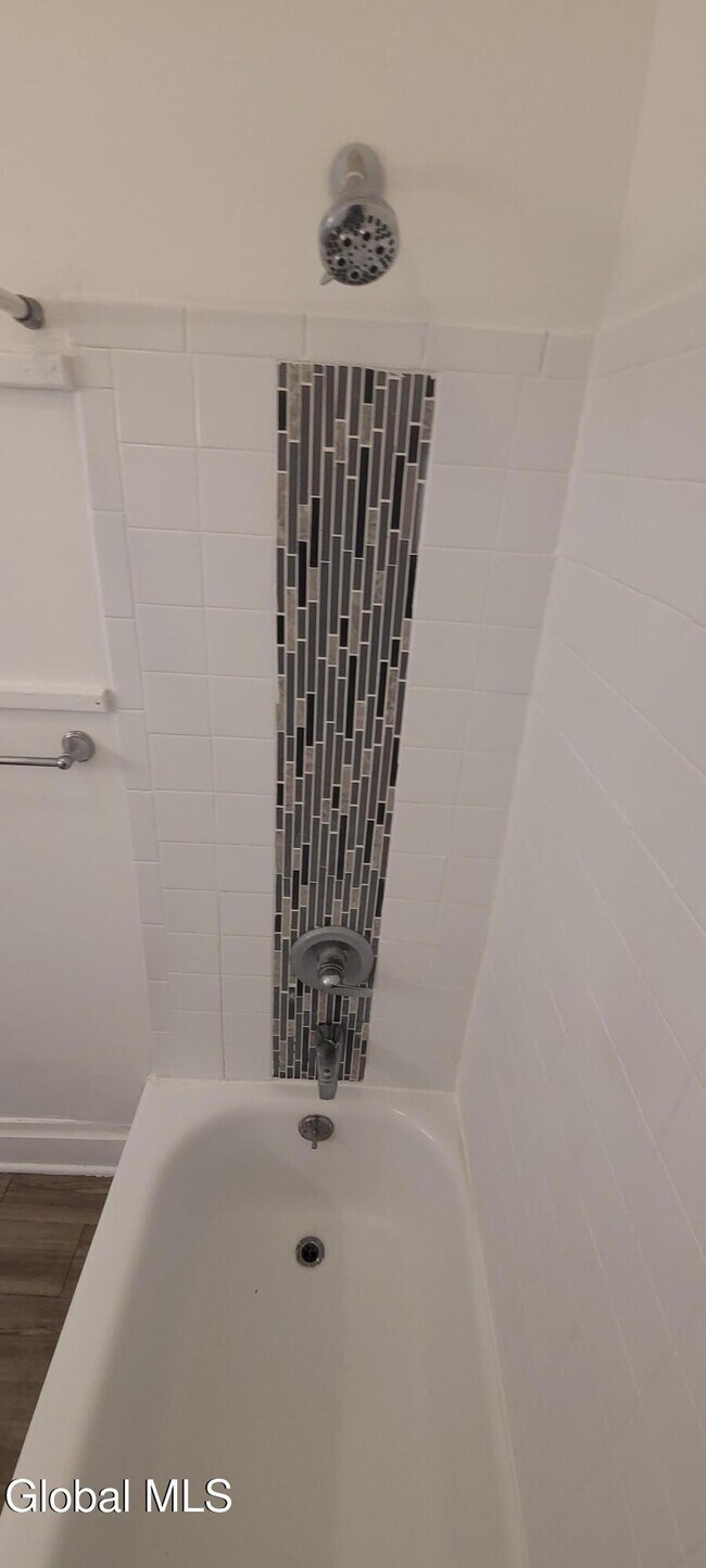 Building Photo - 9 St Joseph's Terrace