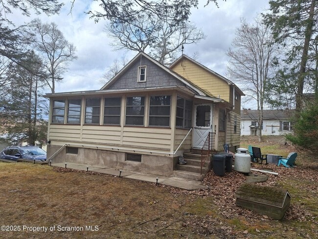 Building Photo - 114 Hillbilly Village