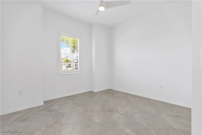 Building Photo - 15925 Sugar Hl Dr