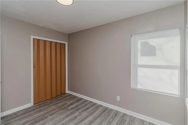 Building Photo - 919 N Piatt Ave