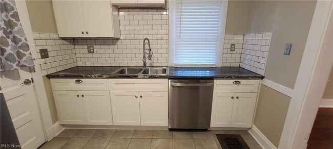 Building Photo - 4208 John Ct