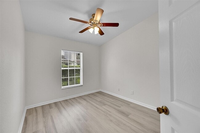 Building Photo - 5642 NW 118th Dr