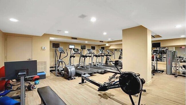 Building Photo - Artisan 602