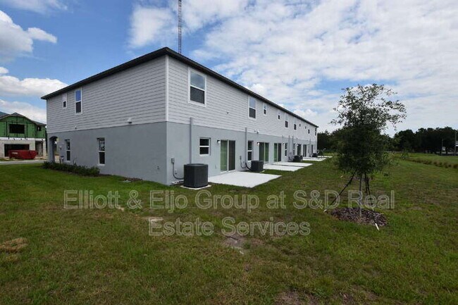 Building Photo - 3905 Academia Ave