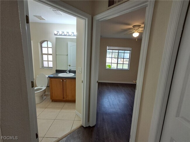 Building Photo - 135 Greenbriar Blvd