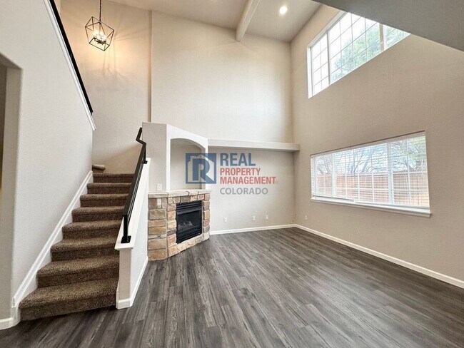 Building Photo - 1325 S Chambers Rd