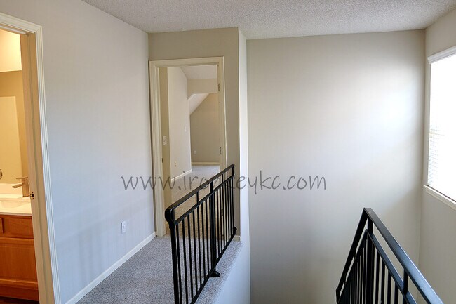 Building Photo - 9219 Boehm Dr