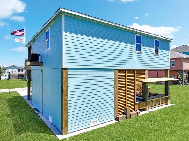 Building Photo - 917 Westview